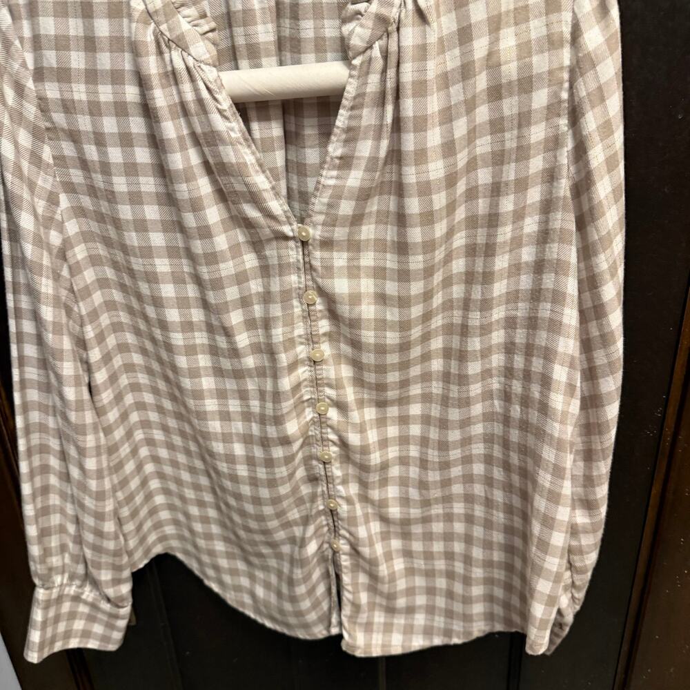 🎉HP!🎉LOFT Shimmer Plaid V-Neck Blouse (Size L) - Picture 9 of 10
